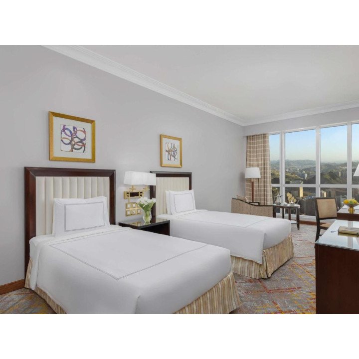 Classic Twin Room with City View